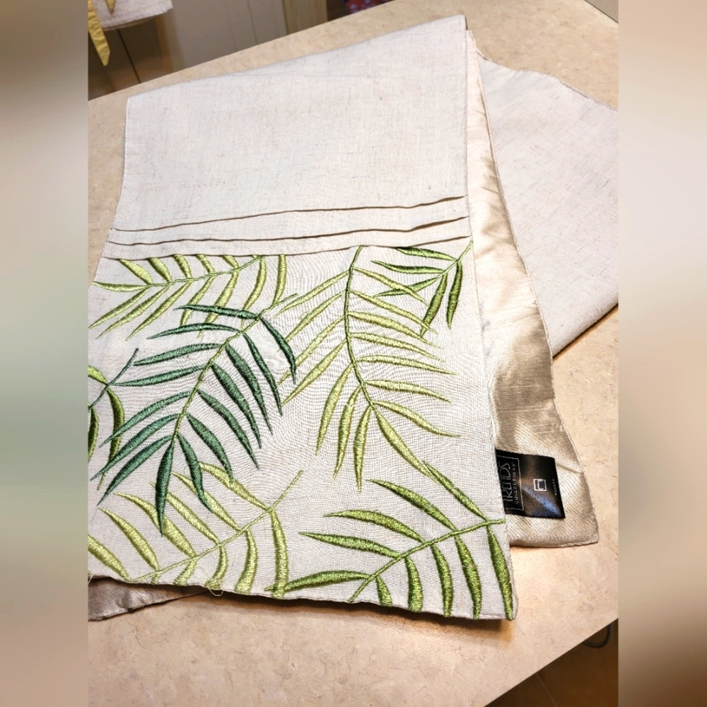 Trends Collection Table Runner -  green shades of woven Palm fronds 71 inches